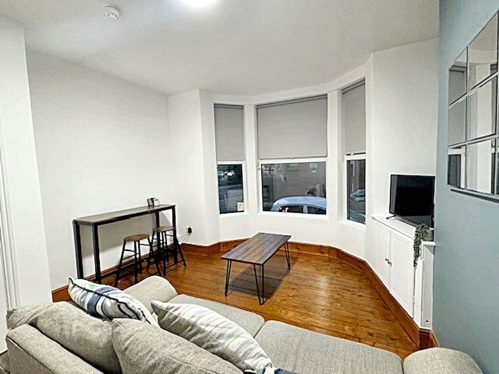 Property photo 3 of 14 Photo 6