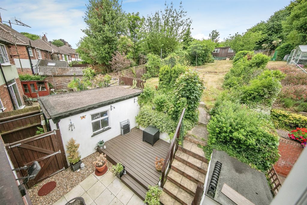 Property photo 2 of 9