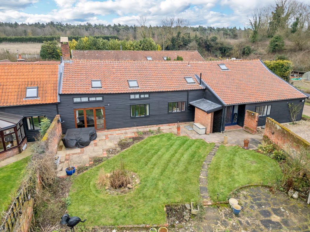 Property photo 1 of 26