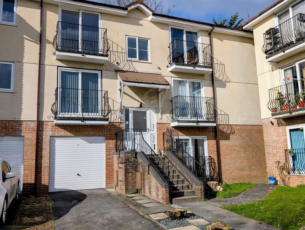 Property photo 1 of 6 101 White Friars Cover.Jpg