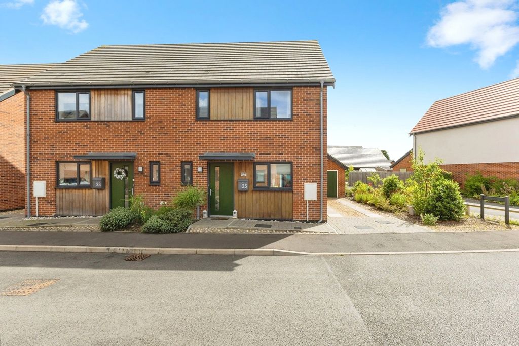 Property photo 1 of 17 Picture No. 23