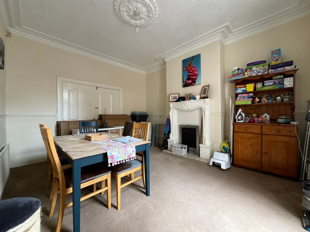 Property photo 3 of 19 4366715