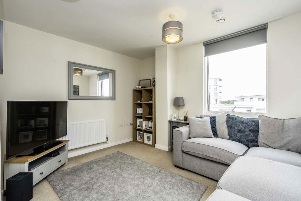 Property photo 2 of 6