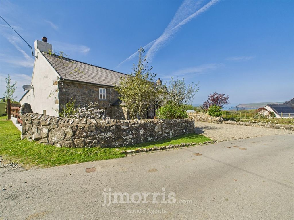 Property photo 2 of 72 Cam02122G0-Pr0280-Still026.Jpg