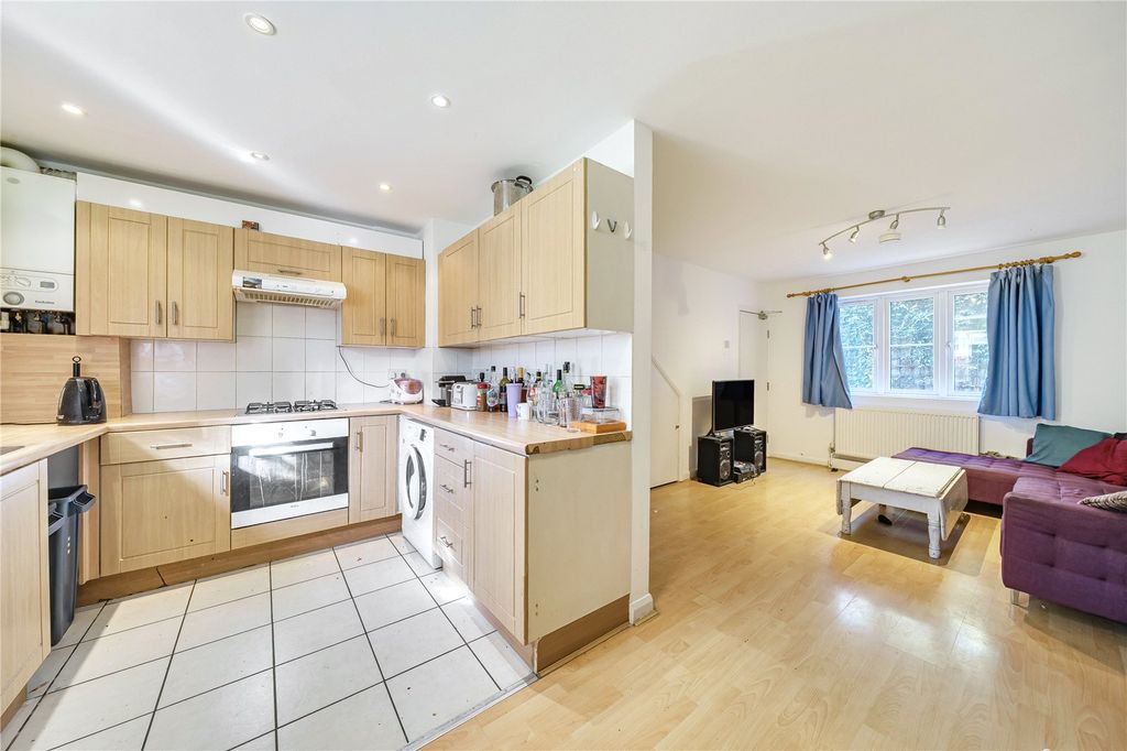 Property photo 2 of 16 Picture No. 20