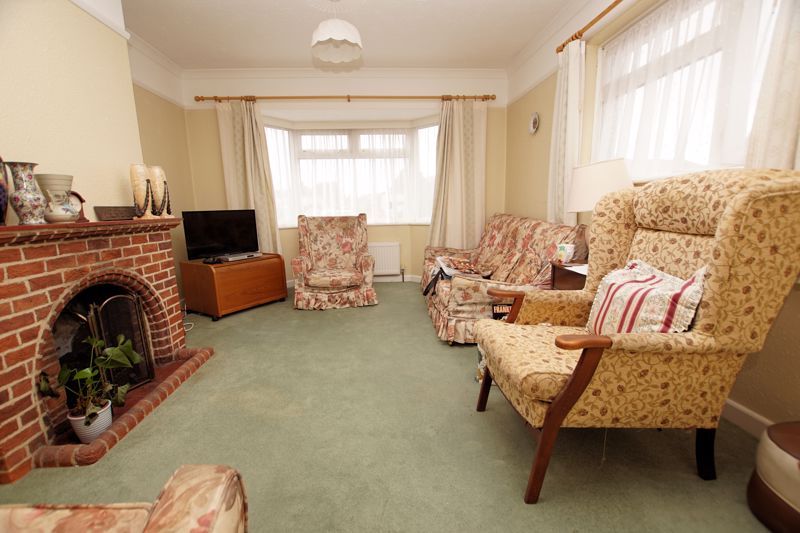 Property photo 2 of 12 Lounge