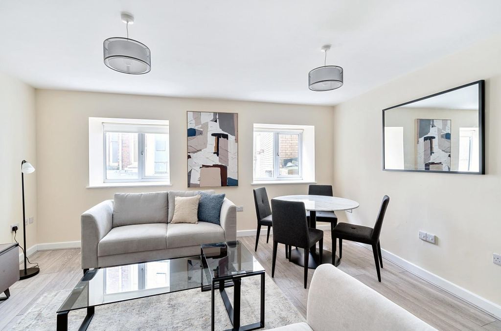 Property photo 1 of 18 Reception Room