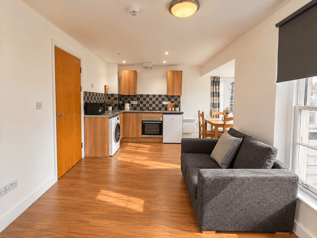 Property photo 2 of 7 Bright Modern Open-Plan Apartment Interior