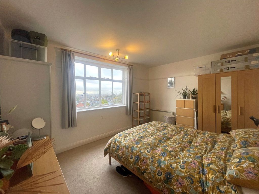 Property photo 3 of 10 Picture No. 02