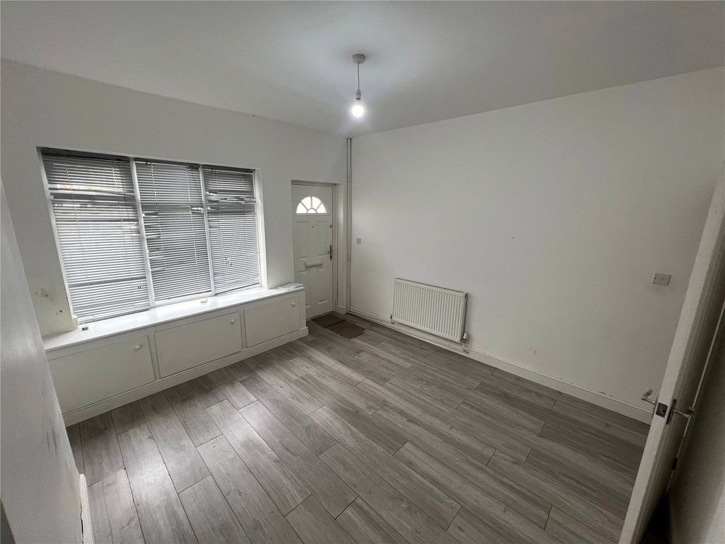 Property photo 2 of 16 Picture No. 02