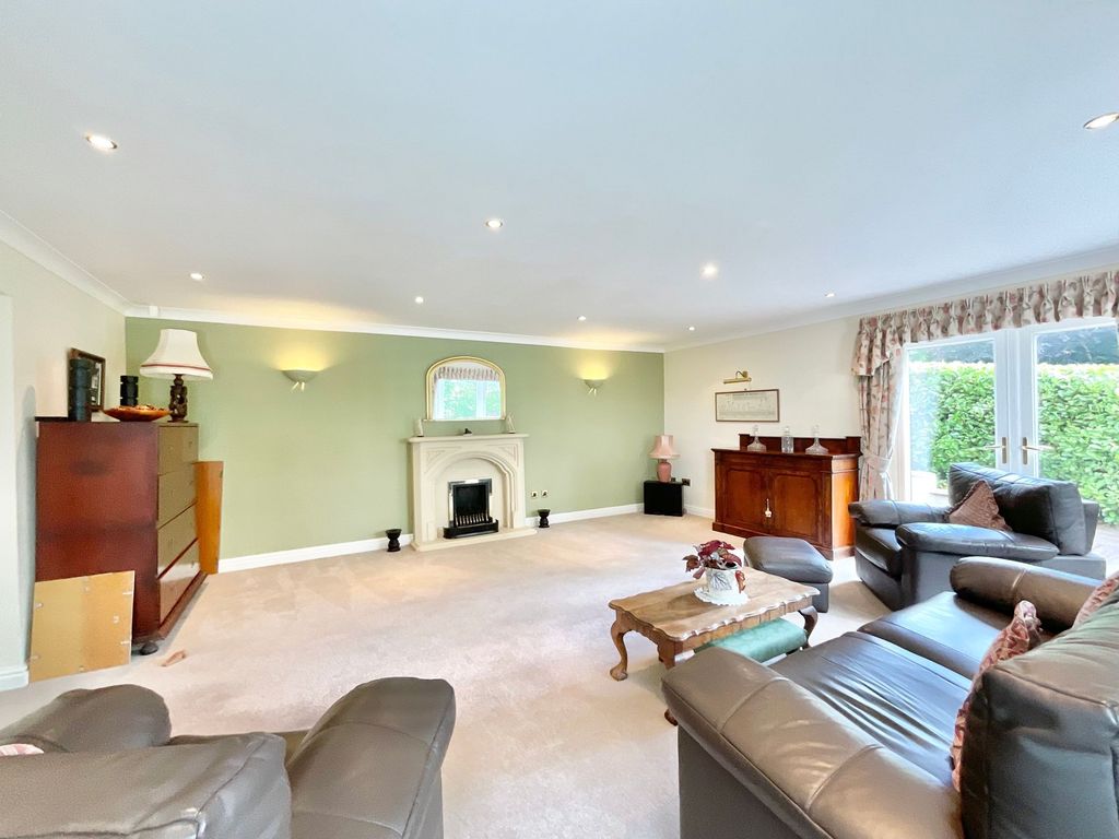 Property photo 2 of 41
