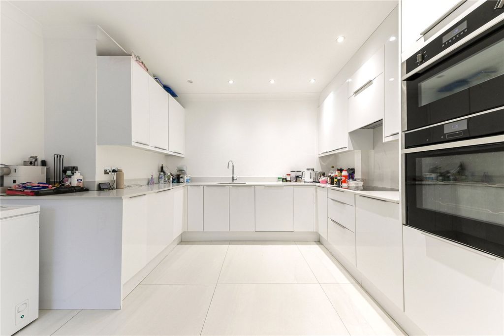 Property photo 2 of 15 Picture No. 04