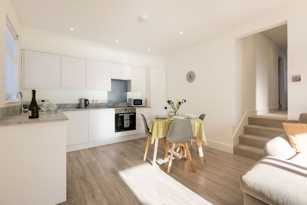 Property photo 3 of 14 Gallery