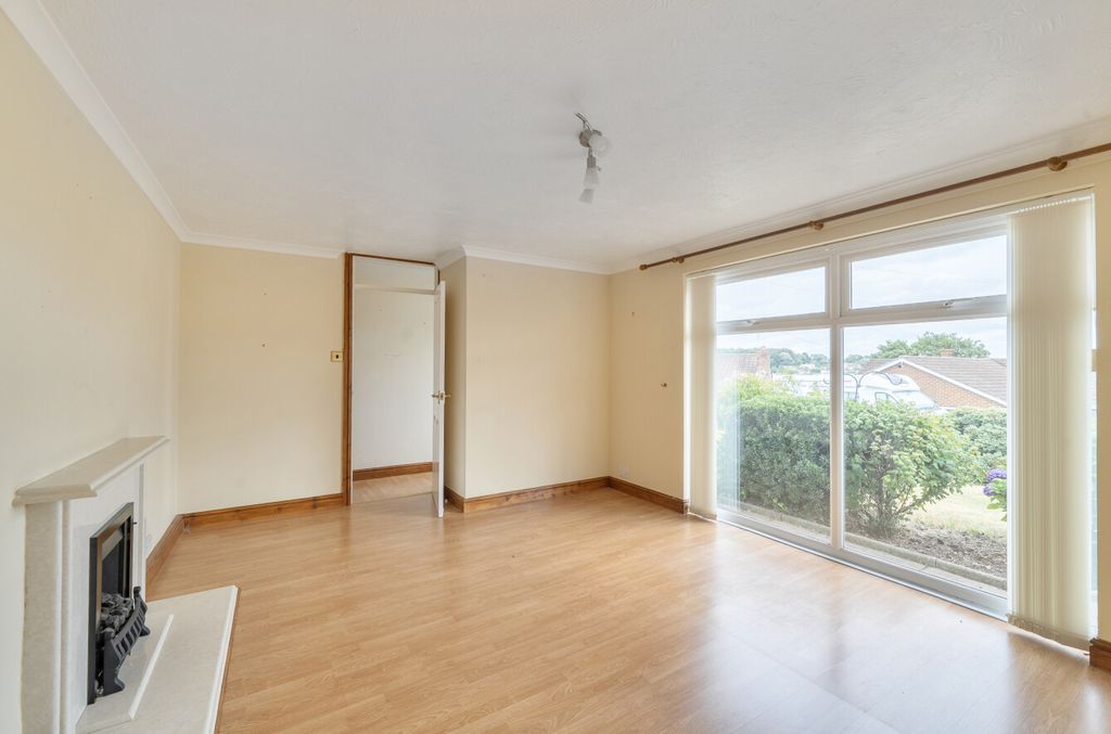 Property photo 2 of 25 1483807-7-6A43F16...