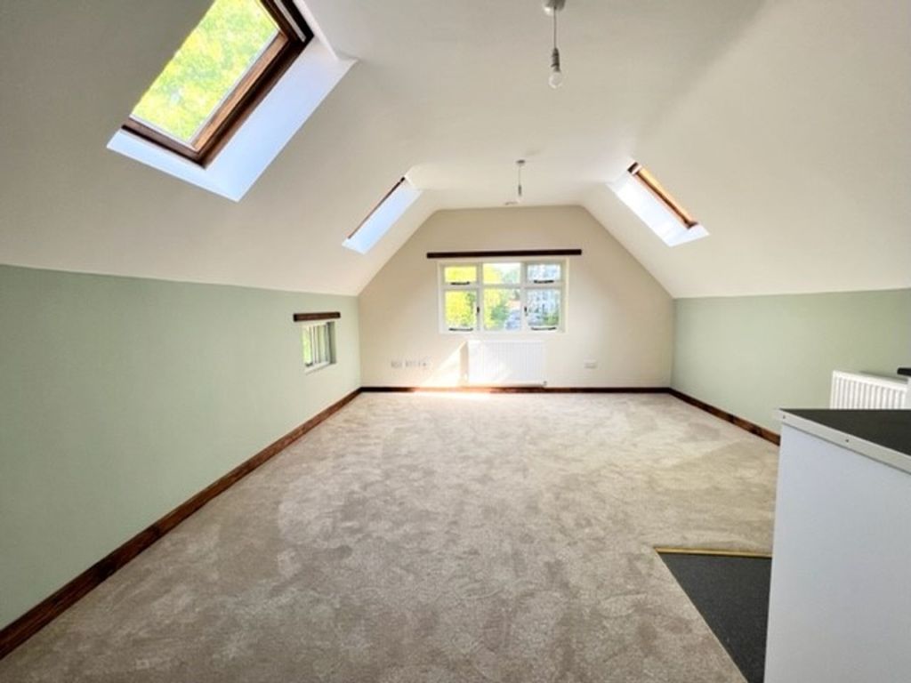 Property photo 1 of 6 Photo 7