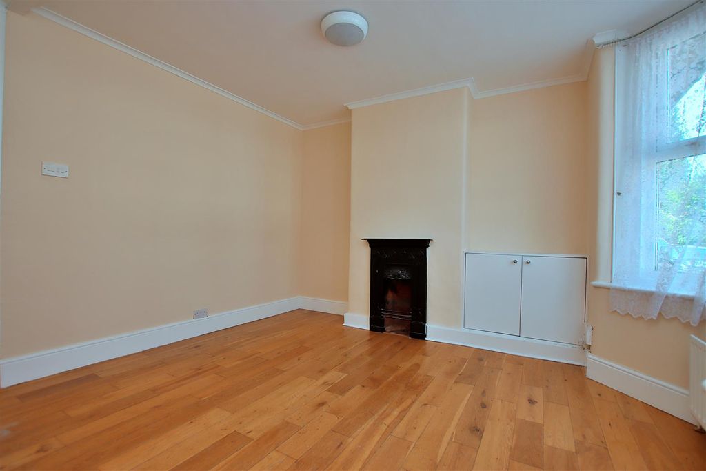 Property photo 3 of 10 Img_6028.Jpg