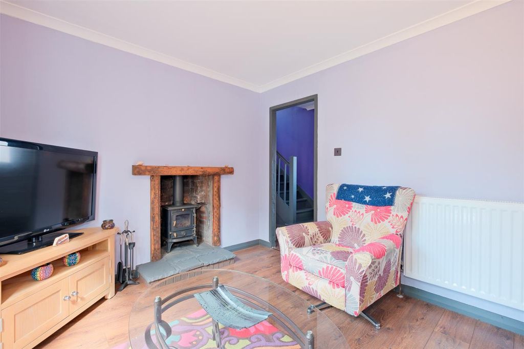 Property photo 3 of 19