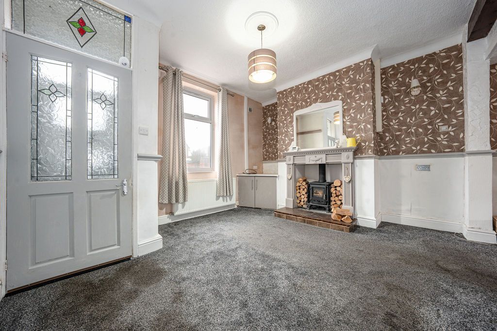 Property photo 3 of 21 Gallery