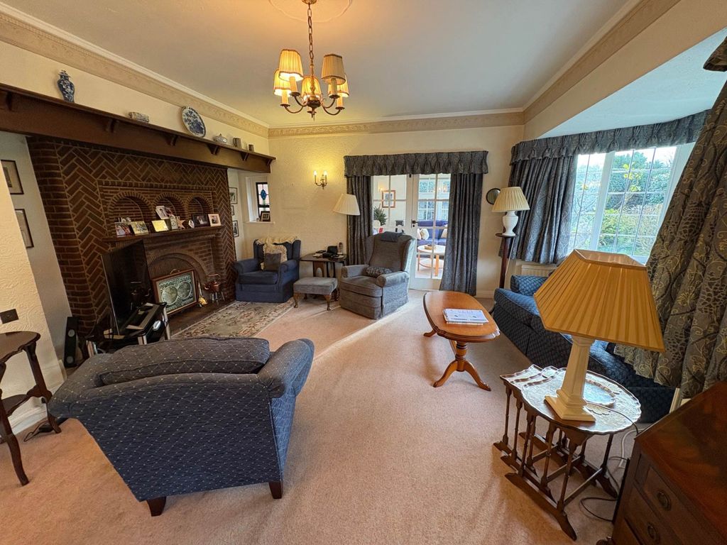 Property photo 3 of 10