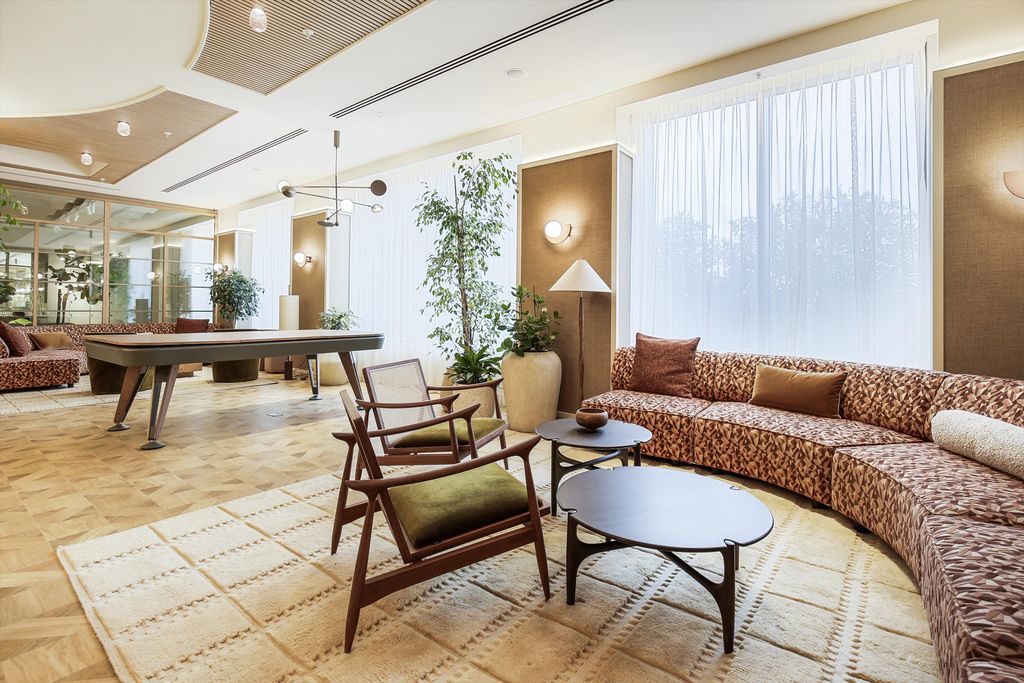 Property photo 2 of 22 Image