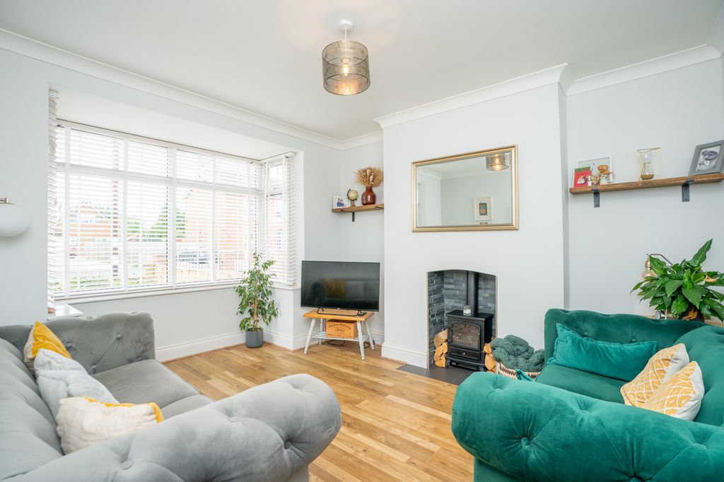 Property photo 3 of 33 18Greenlane6