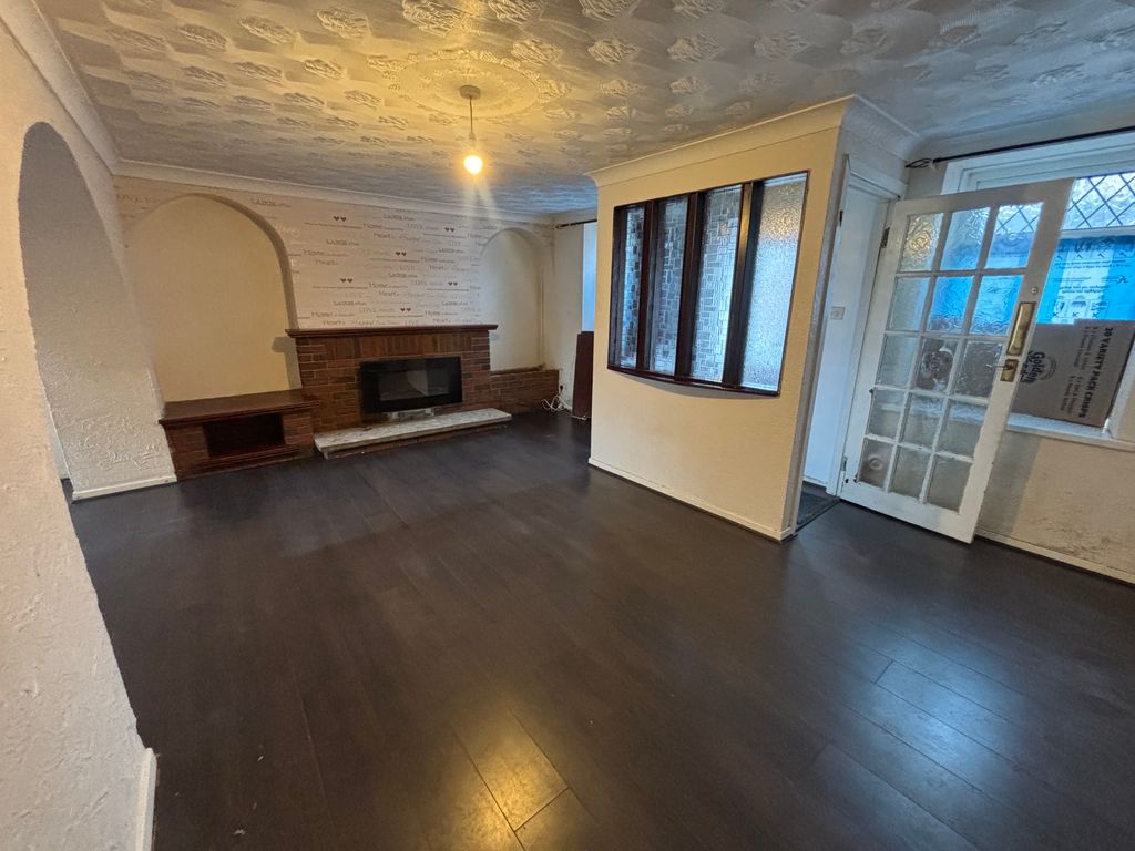 Property photo 2 of 18 Balcony