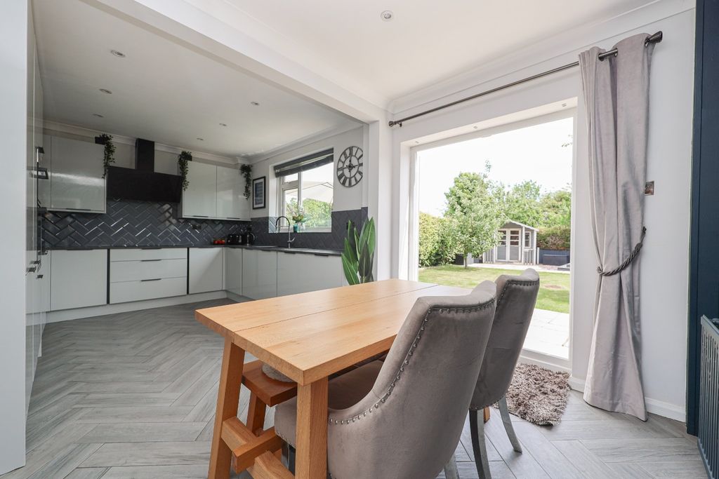Property photo 3 of 35 5198862