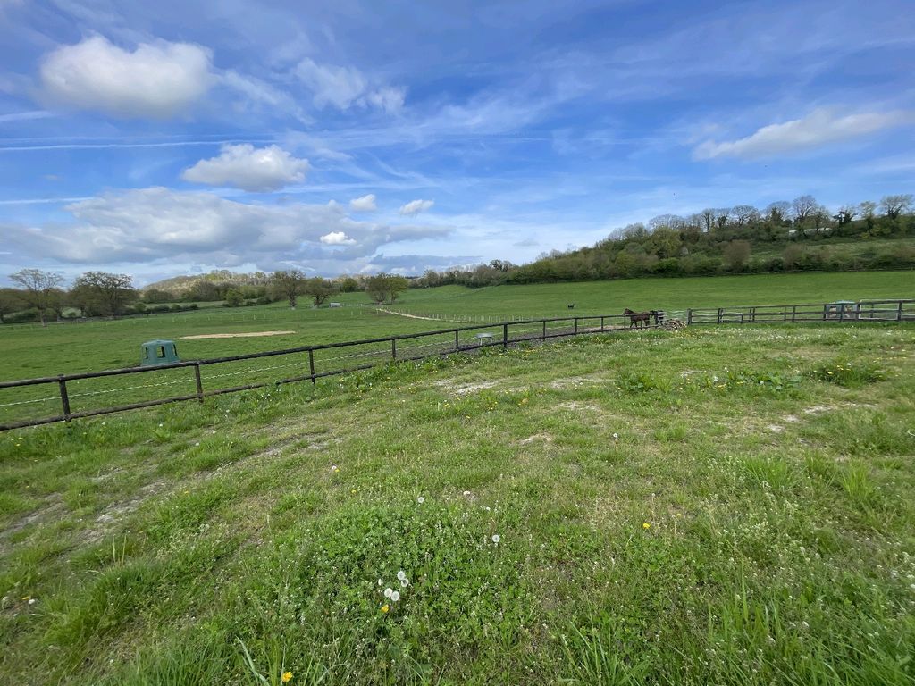 Property photo 2 of 4
