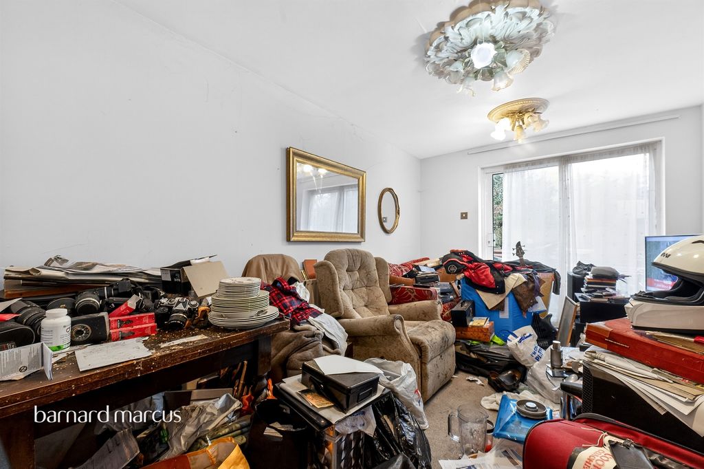 Property photo 2 of 20