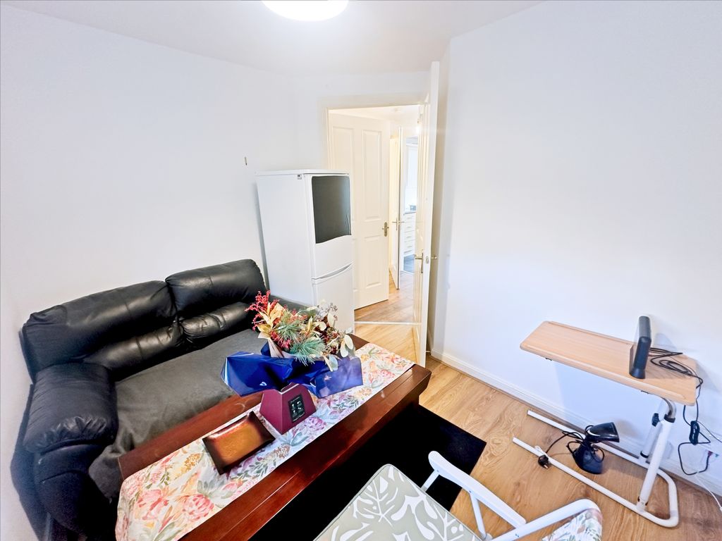 Property photo 2 of 23