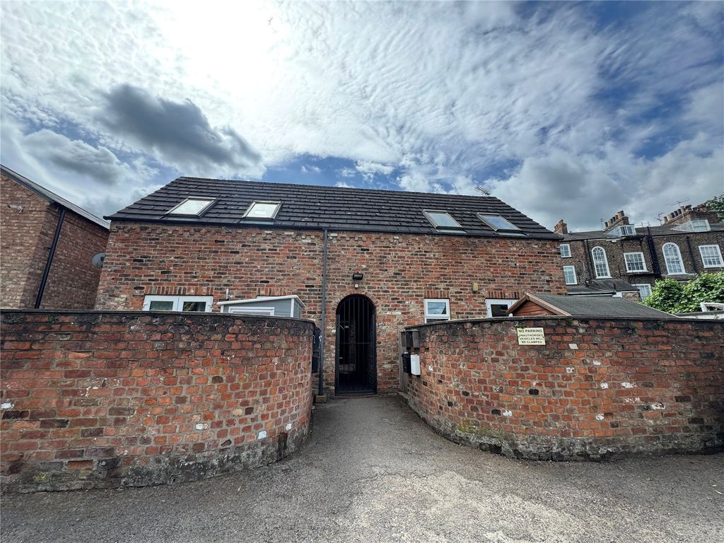 Property photo 1 of 9 Front