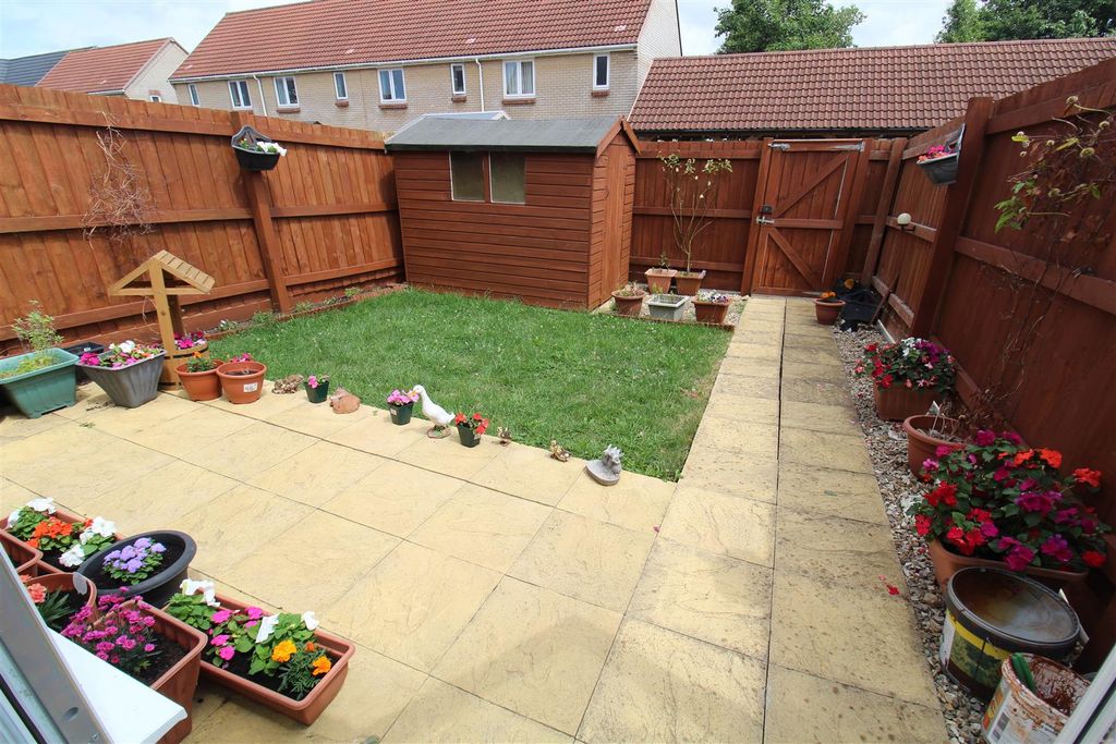 Property photo 2 of 9