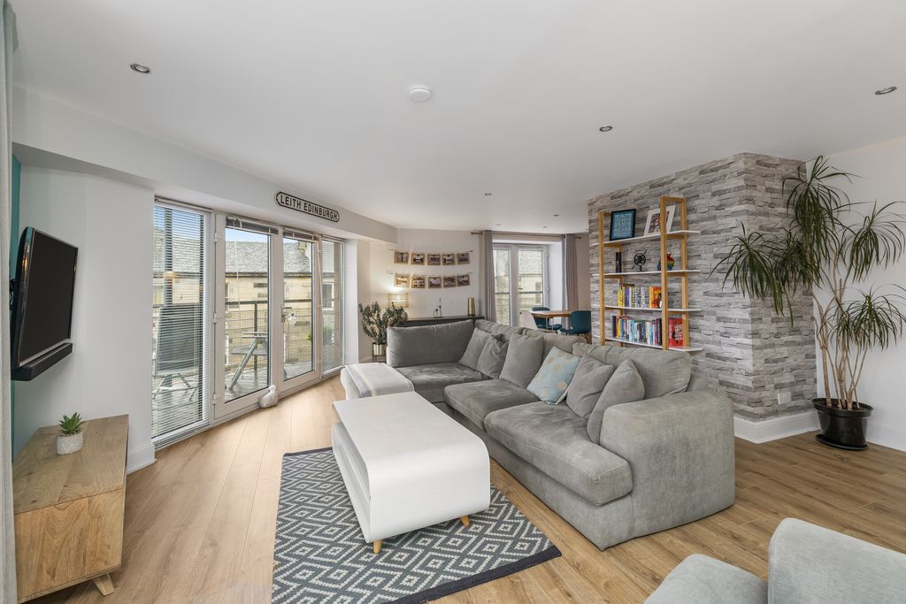 Property photo 2 of 16 Property Image 2