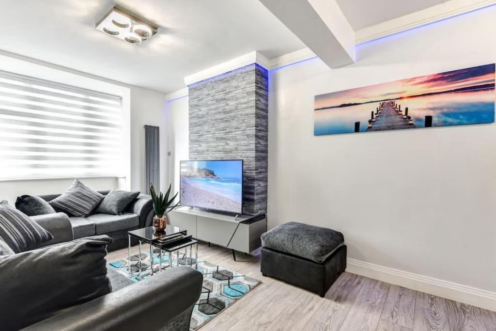 Property photo 3 of 15