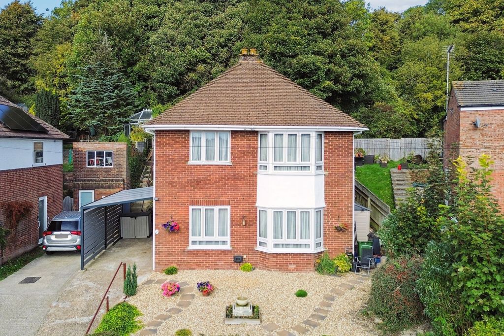 Property photo 1 of 12 Photo 2