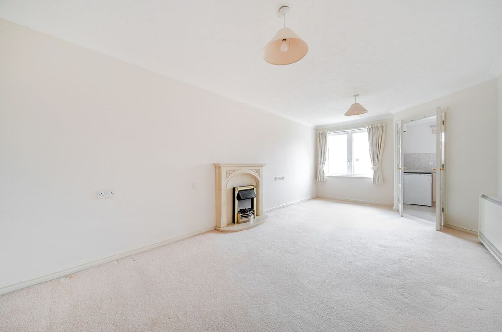 Property photo 2 of 12
