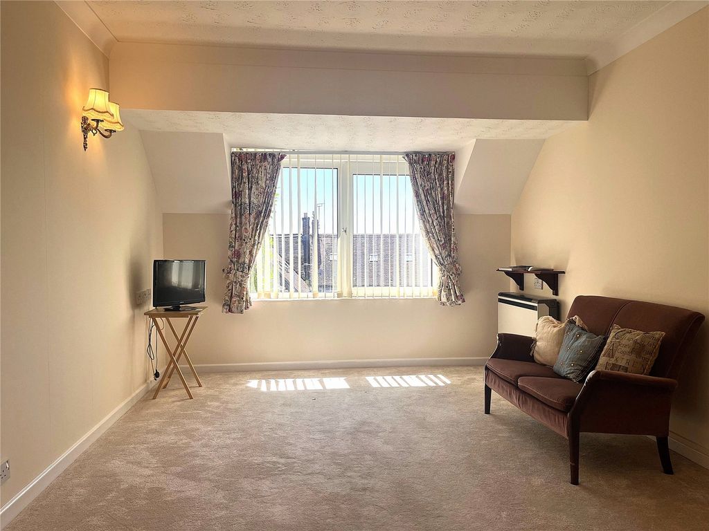 Property photo 2 of 12 Picture No. 13