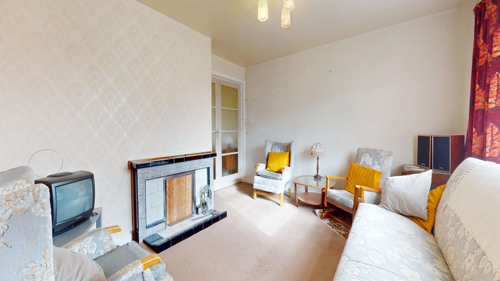 Property photo 3 of 13 4849405