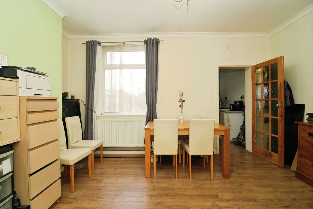 Property photo 3 of 17 Dining Room