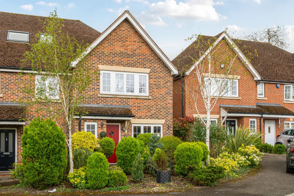 Property photo 1 of 16 Front