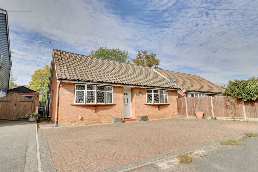 Property photo 1 of 12