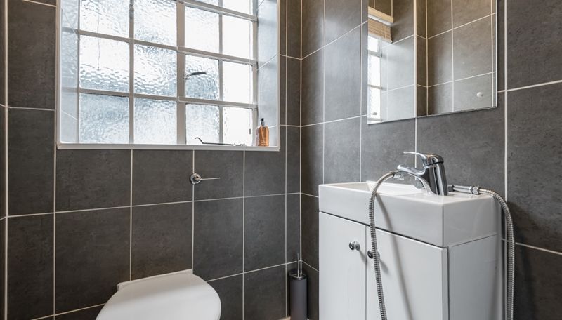 Property photo 3 of 8 Bathroom