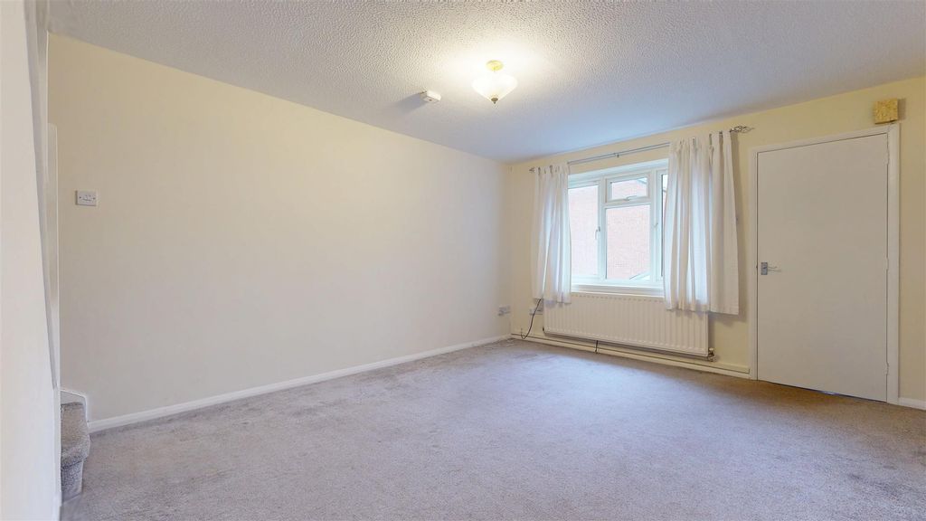 Property photo 3 of 12 11272025_225500.Jpg