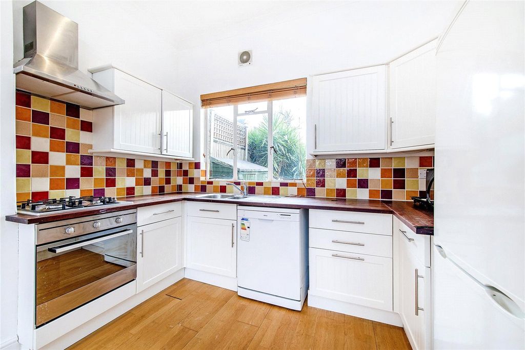 Property photo 2 of 10 Picture No. 04