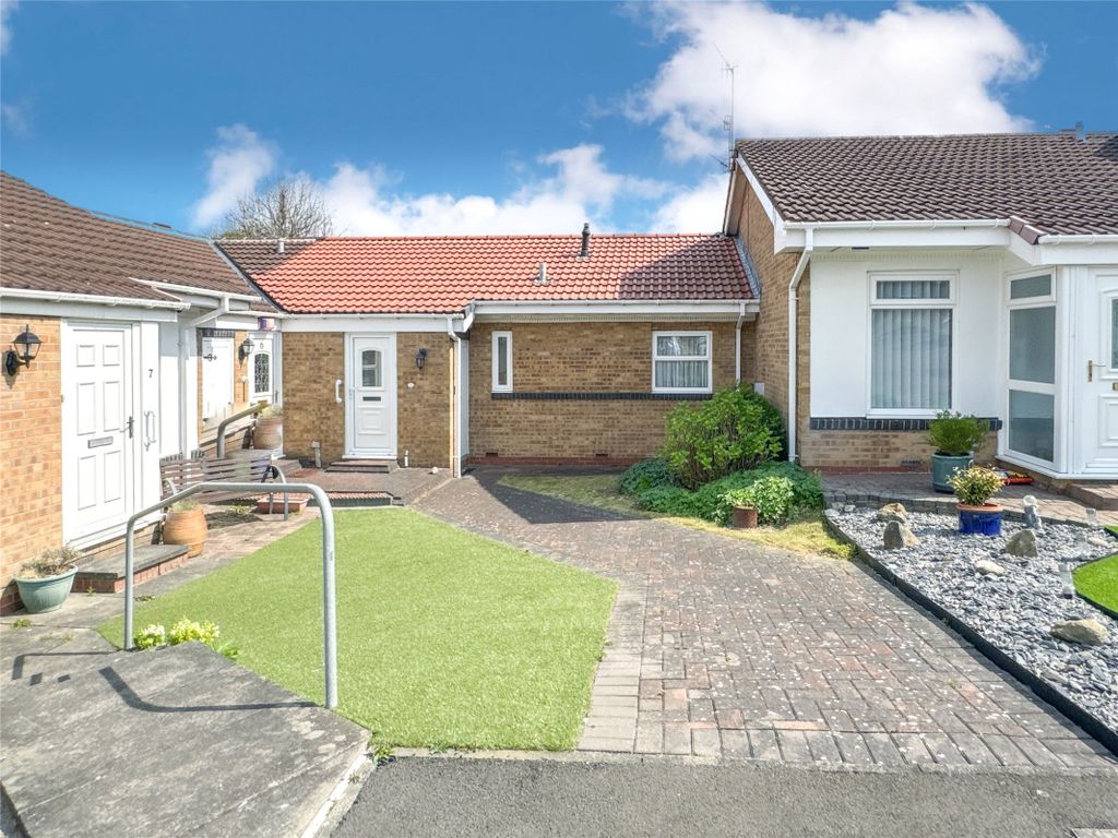 Property photo 1 of 12 External