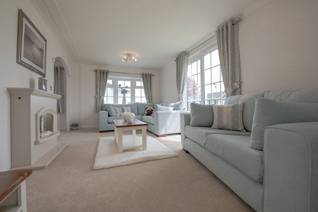 Property photo 3 of 11 3775812