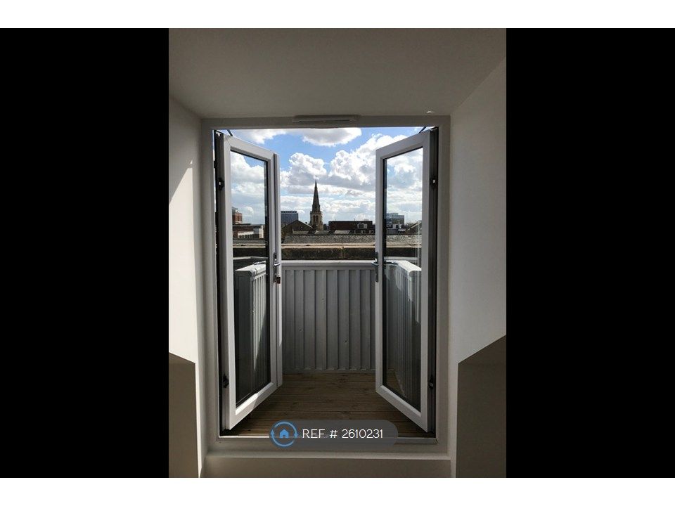 Property photo 3 of 9 Balcony