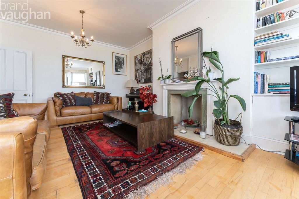 Property photo 3 of 15 Living Room