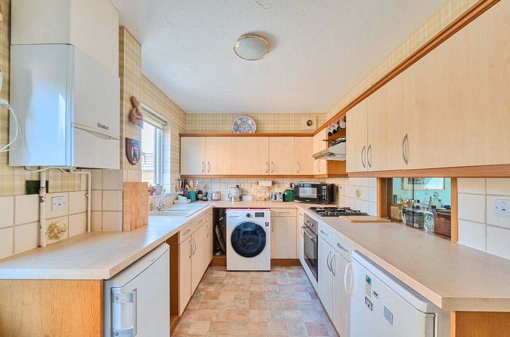 Property photo 3 of 15