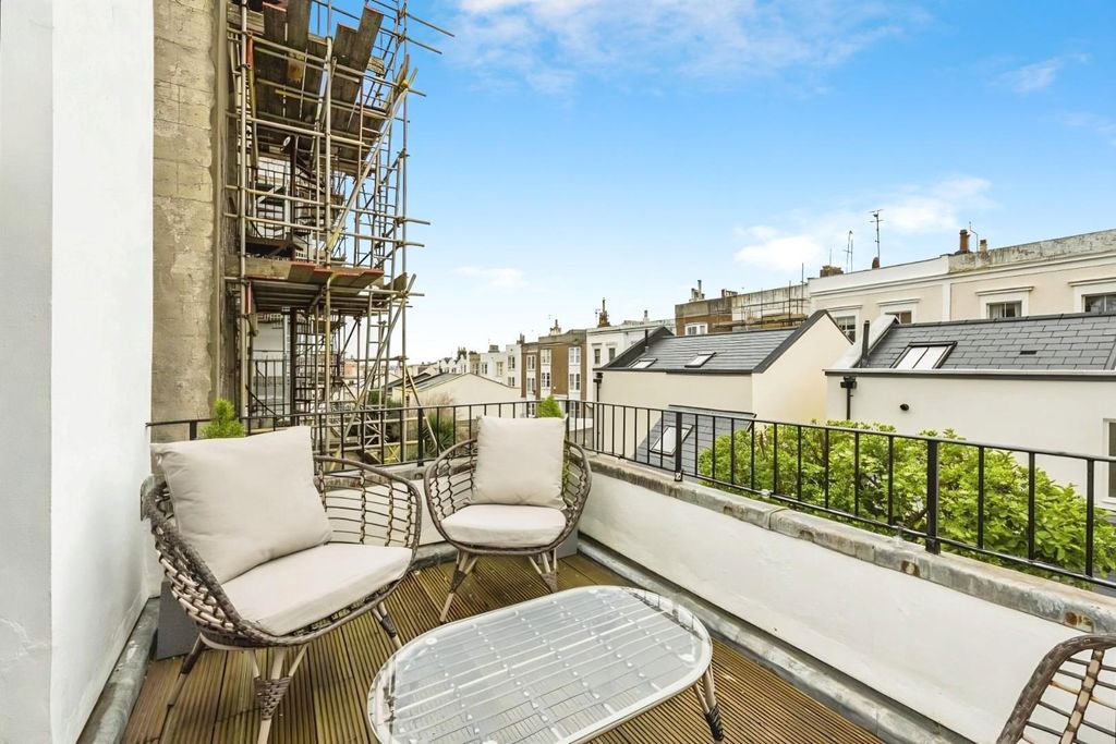 Property photo 2 of 13 0339A49F-Balcony.Jpeg